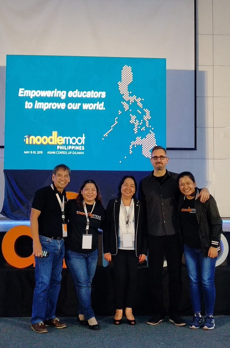 Group photo at educational event.